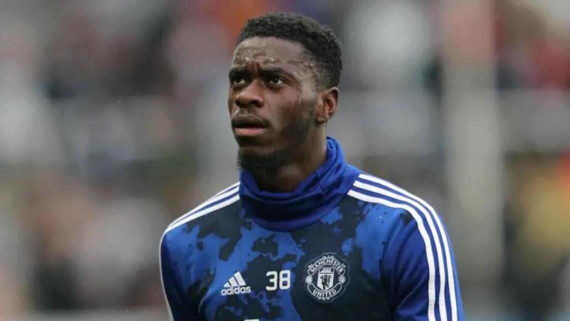Axel Tuanzebe Biography