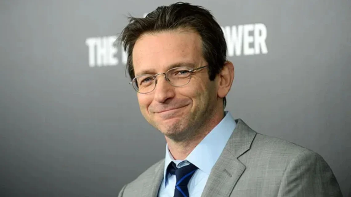 Dan Futterman Biography