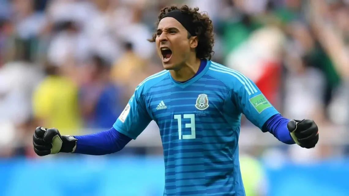 Guillermo Ochoa Biography