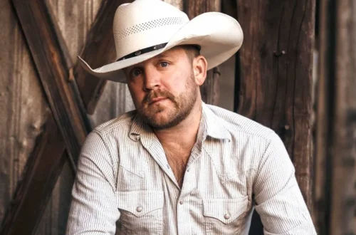 Justin Moore Biography