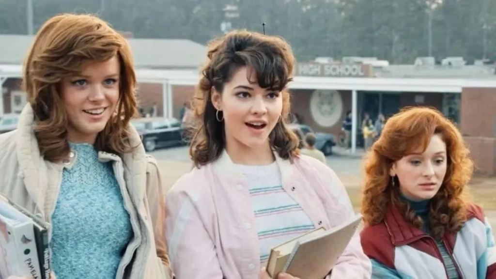 Madelyn Cline in Stranger Things