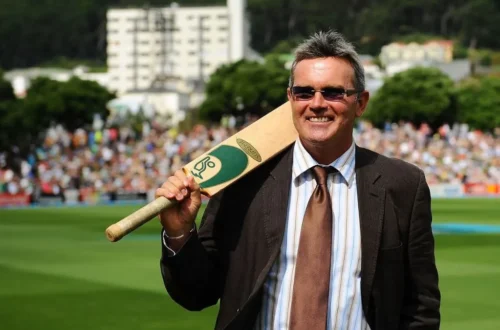 Martin Crowe Biography